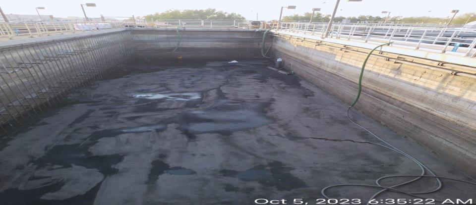 مشروع تنظيف محطة تكرير مياه الصرف الصحي بمطار الملك خالد الدولي بالرياض